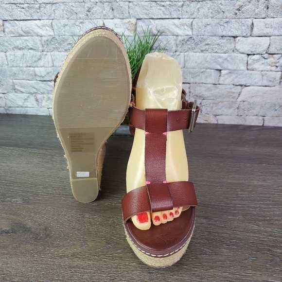 NWOT American Eagle Outfitters Wedges - Picture 7 of 8